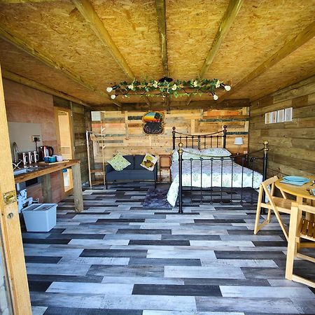 Little Swelle Cabin With Awesome Sea Views Poundstock Esterno foto